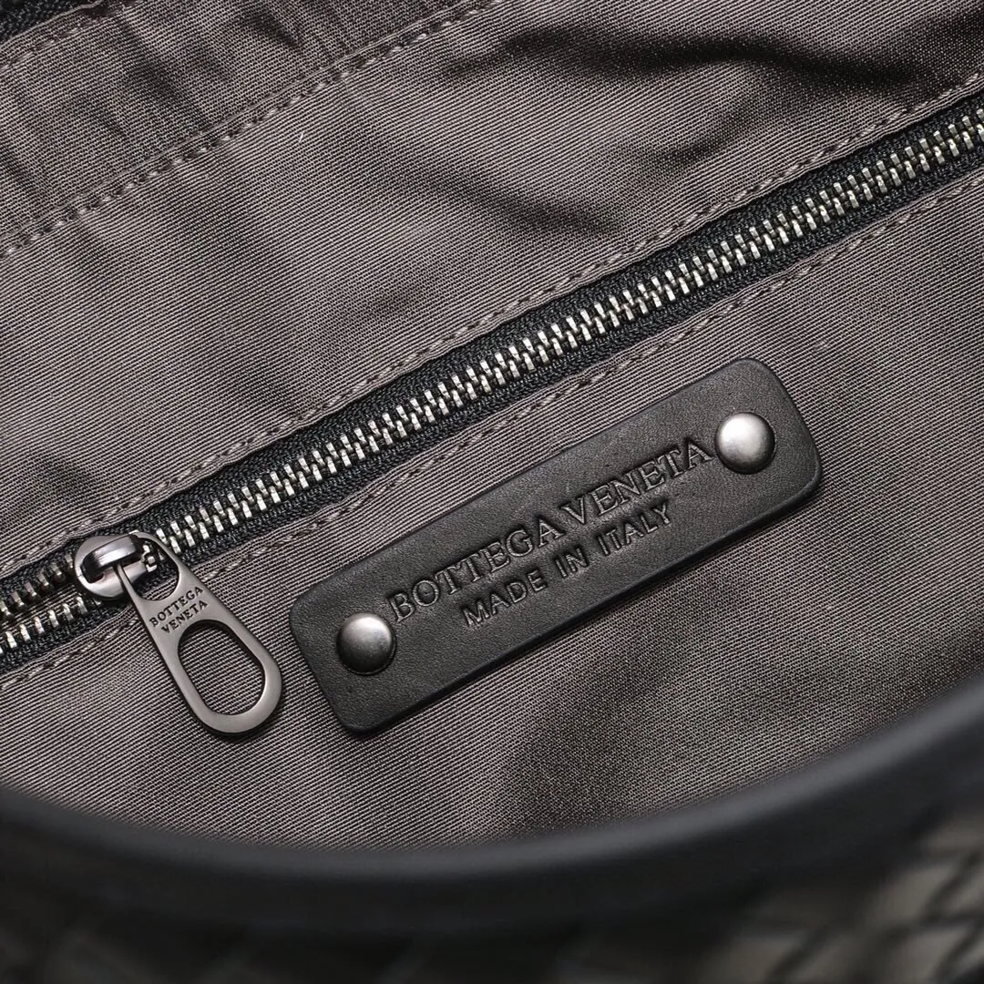 All categories 💚 Top version men’s bags 💚 BV 2024 new BV crossbody bag